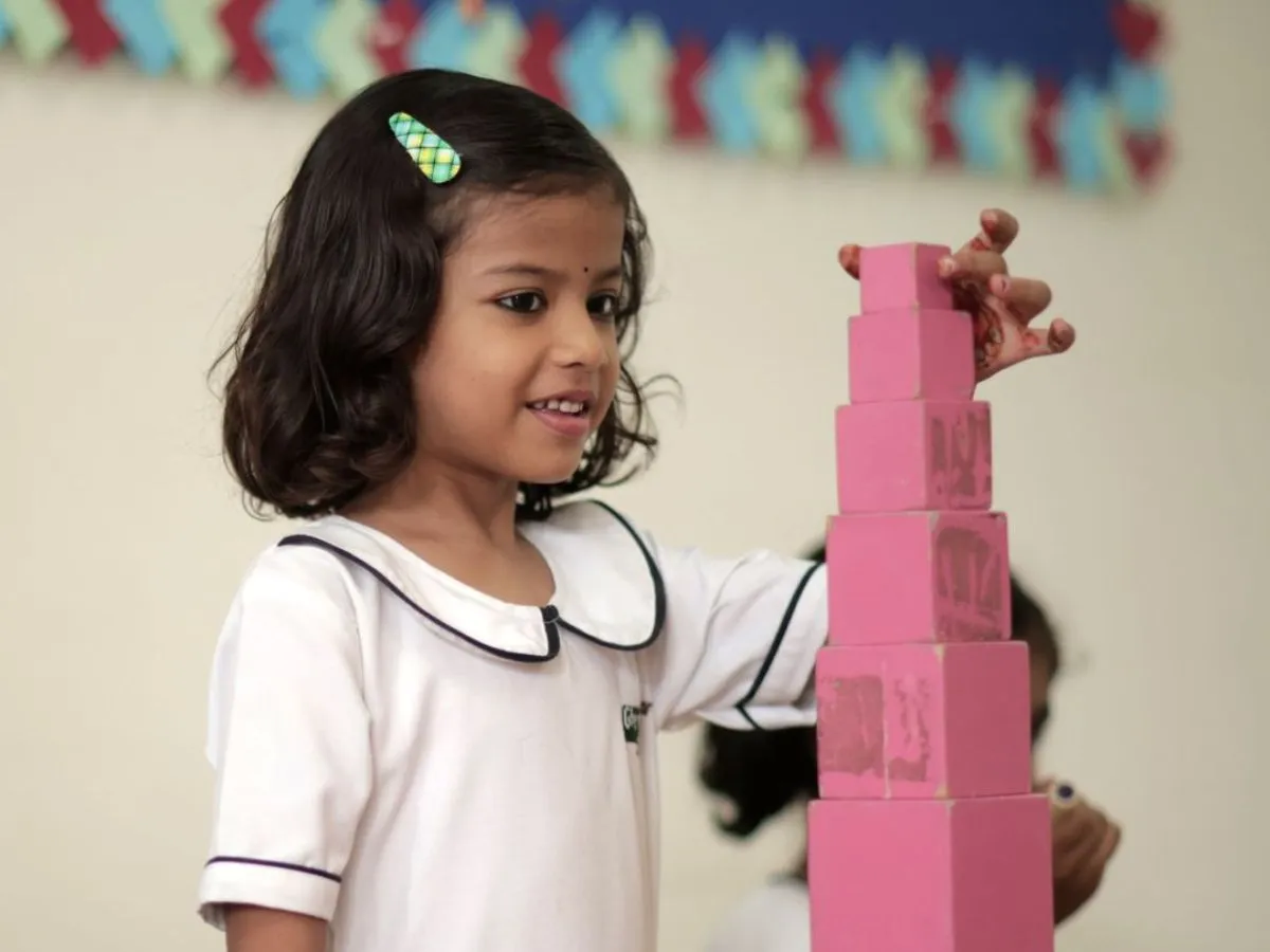 student-playing-with-cubes